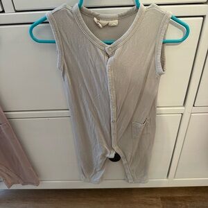 Kyte BABY Sleeveless Gray Romper